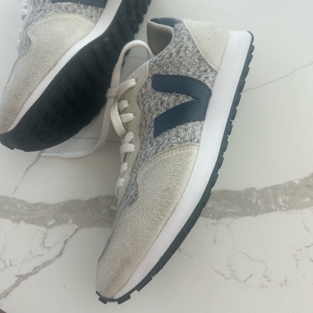 Veja Women's Sneakers in white and Navy